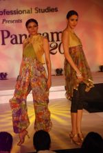 at Goradia fashion show in Mumbai on 4th May 2012JPG (364).JPG